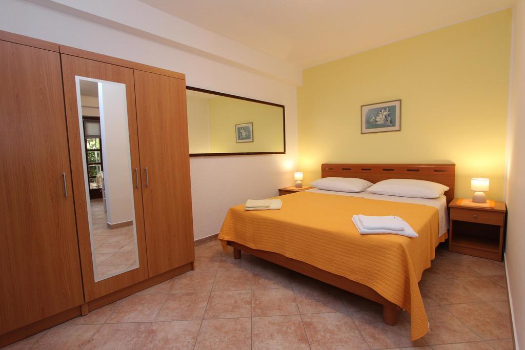 Apartments Lara Rovinj Buitenkant foto